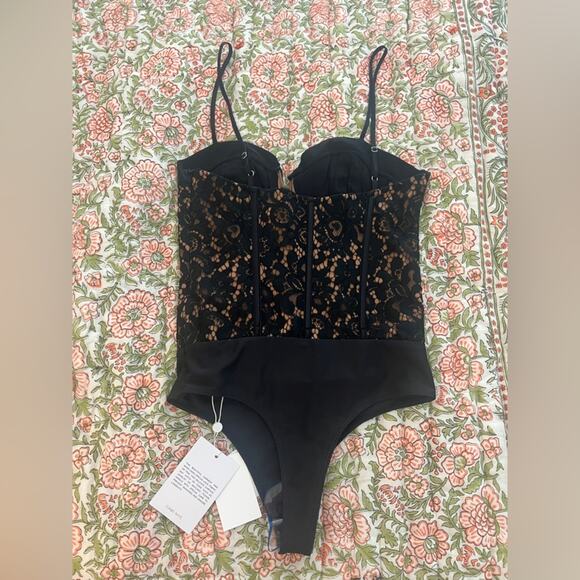 The CAMI NYC Anne Corded Lace Bodysuit size 2 NWT - Picture 4 of 13